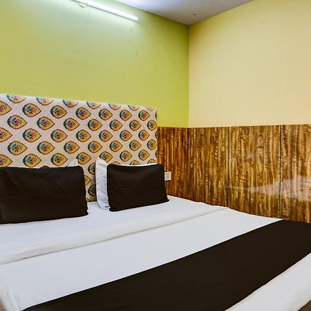 Hotel O Park View Делхи Екстериор снимка