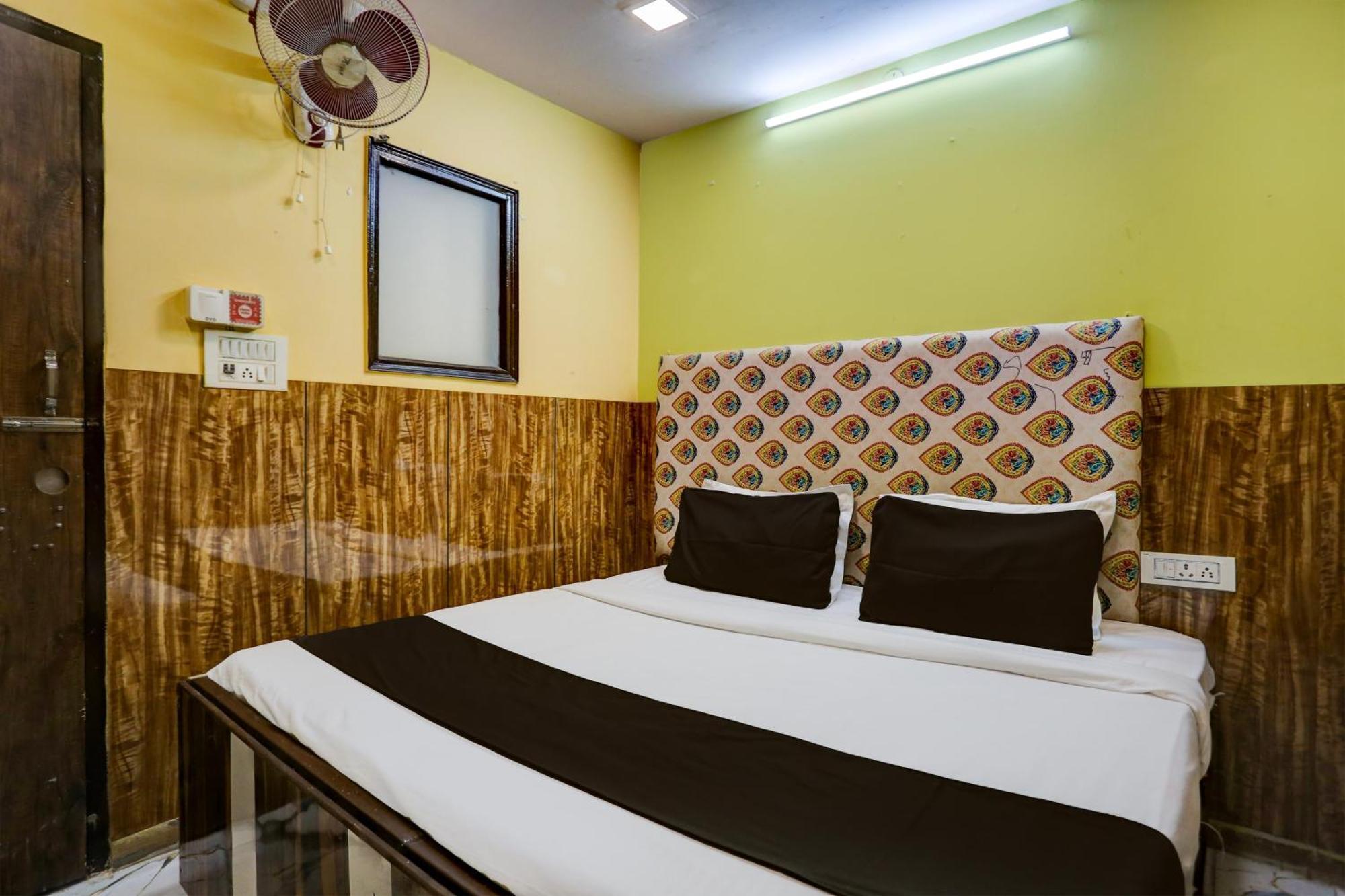 Hotel O Park View Делхи Екстериор снимка