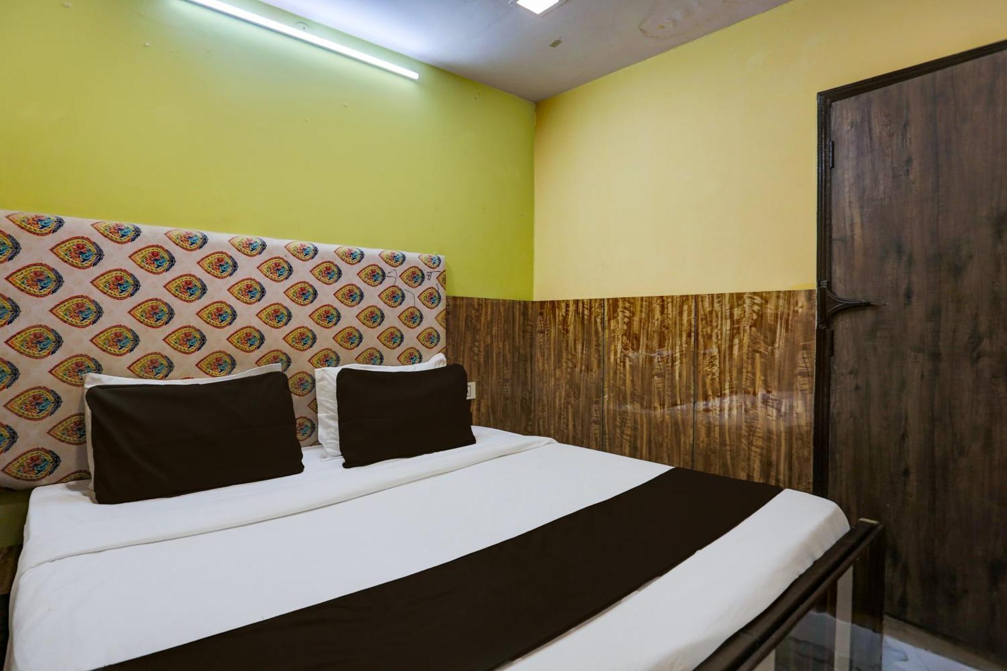 Hotel O Park View Делхи Екстериор снимка