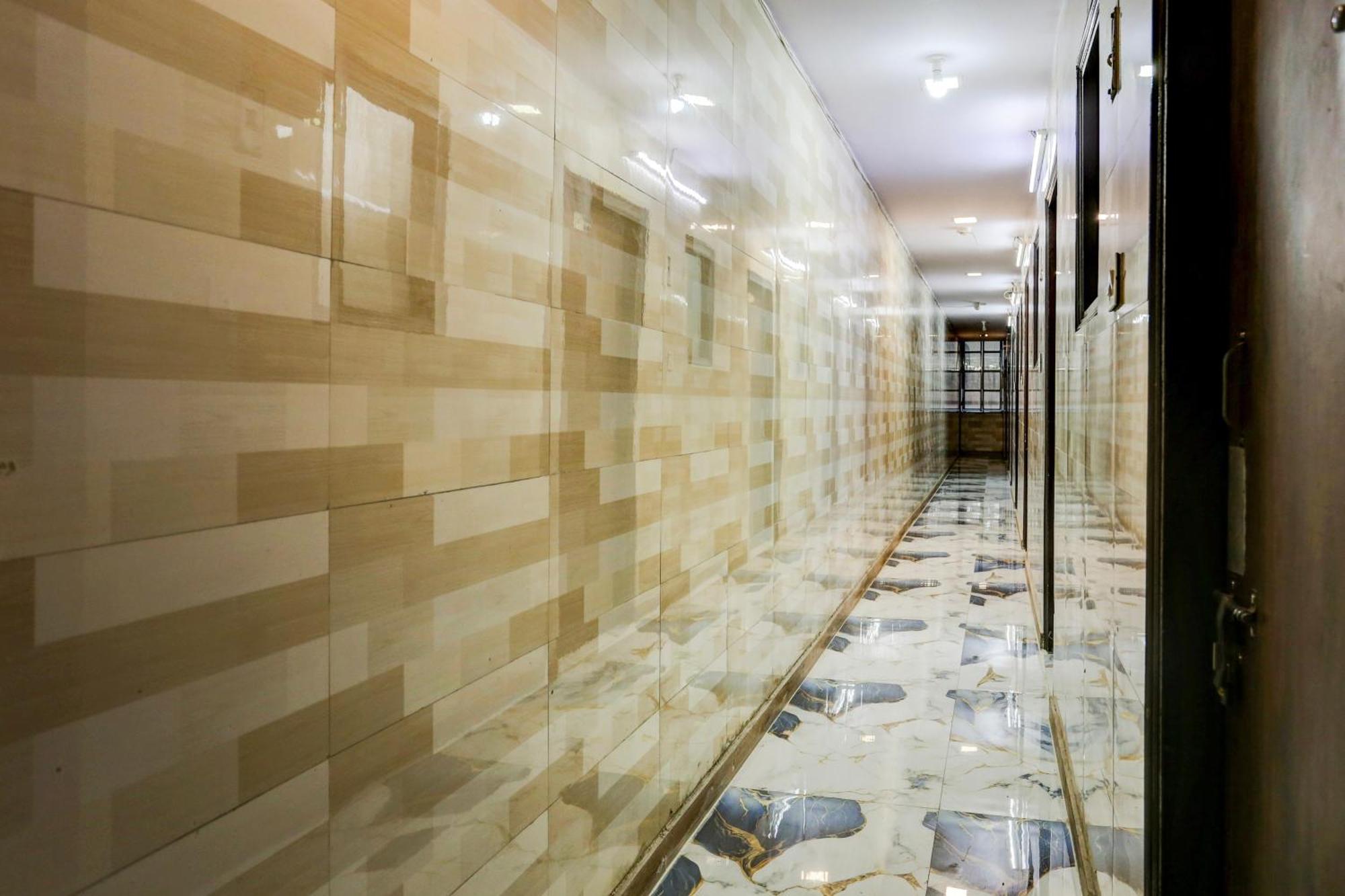 Hotel O Park View Делхи Екстериор снимка