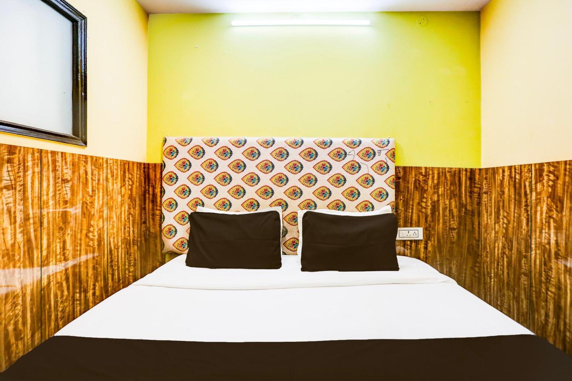 Hotel O Park View Делхи Екстериор снимка