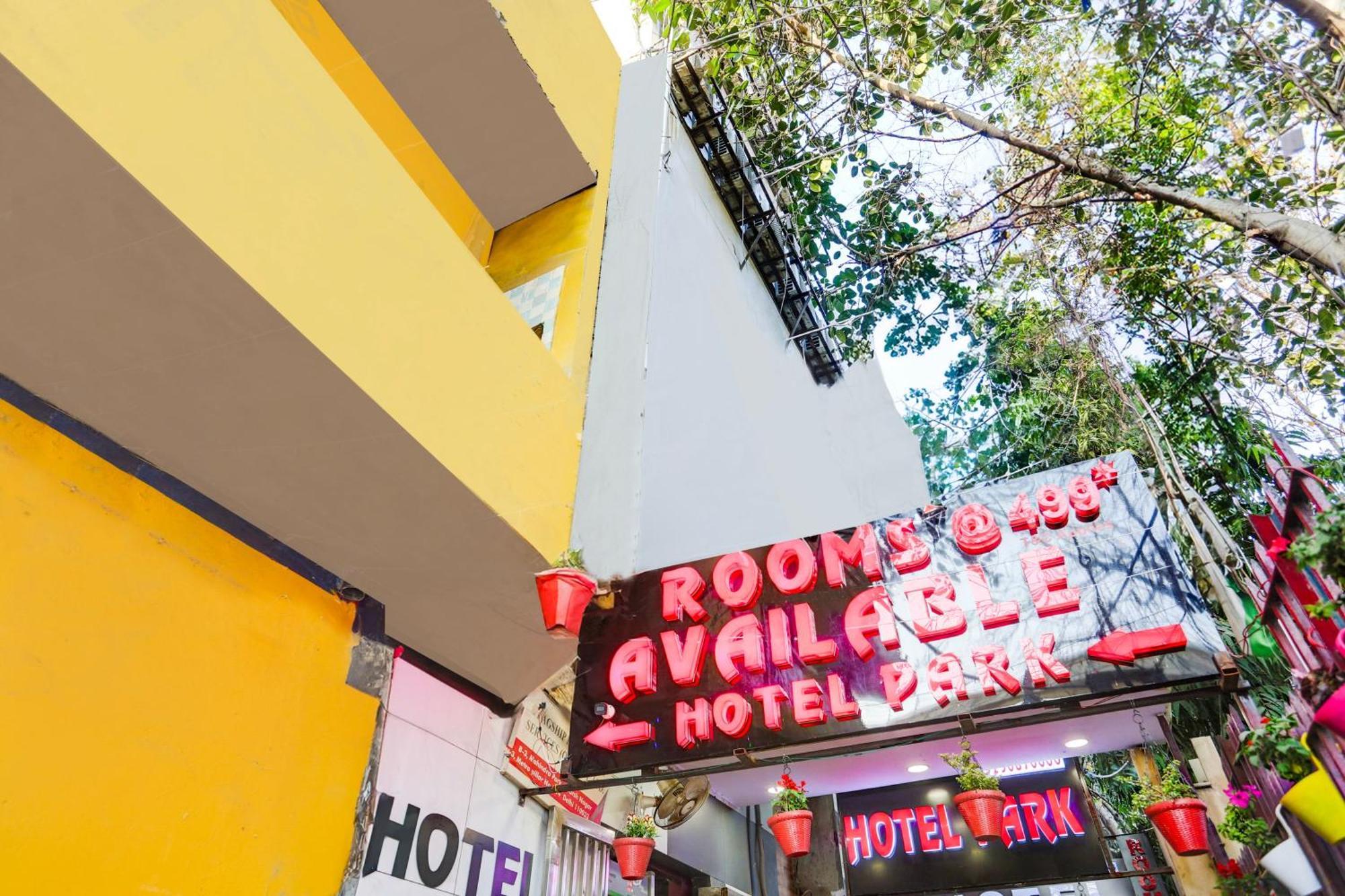 Hotel O Park View Делхи Екстериор снимка