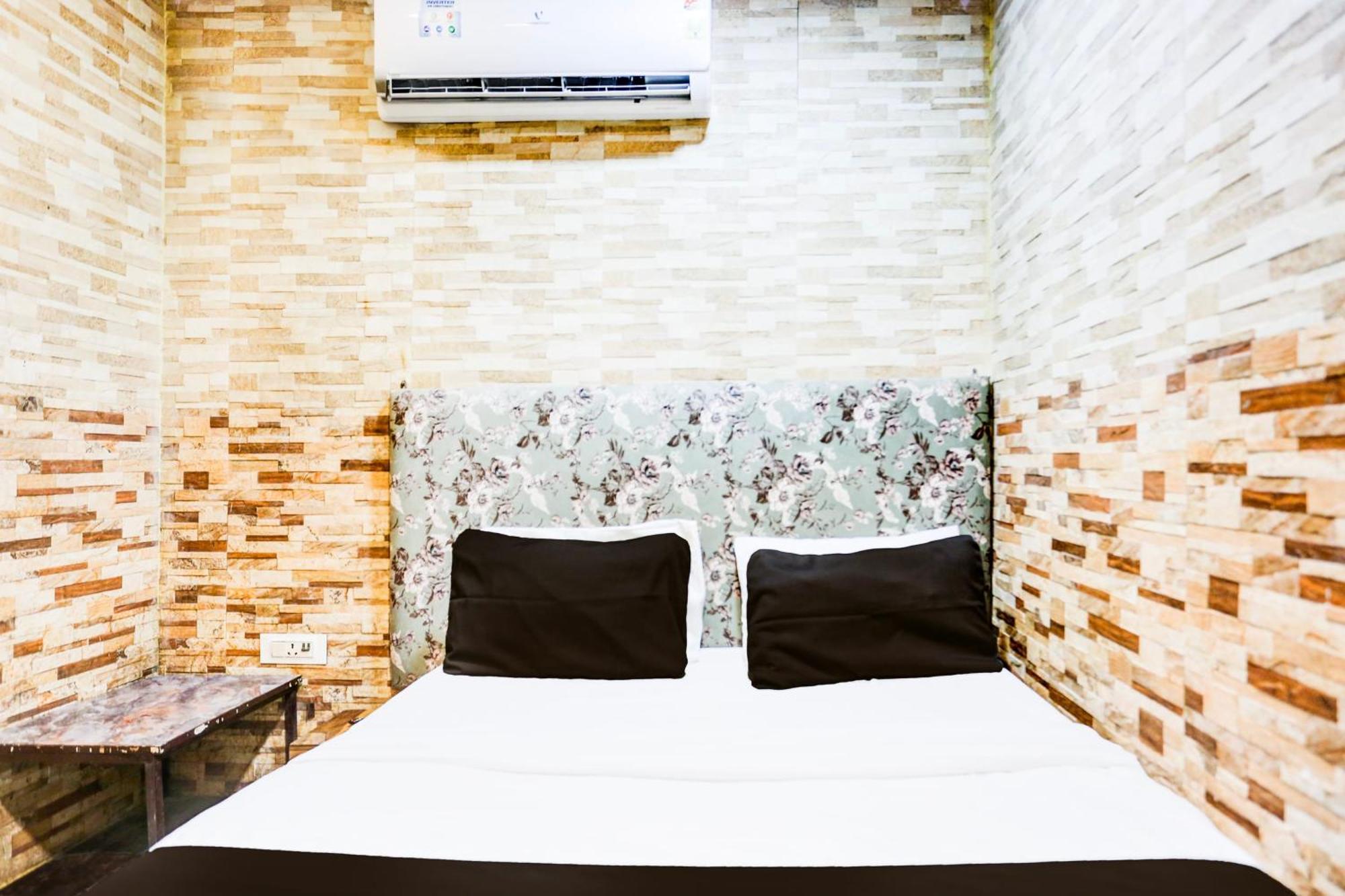 Hotel O Park View Делхи Екстериор снимка